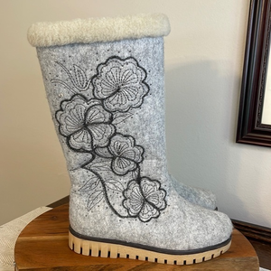 Azura Jarria Embroidered Wool Mid Calf Zip Up Boots Light Gray EU 38 US W7.5 EUC